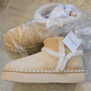 American Eagle Outfitters Beige Suede Shearling Booties